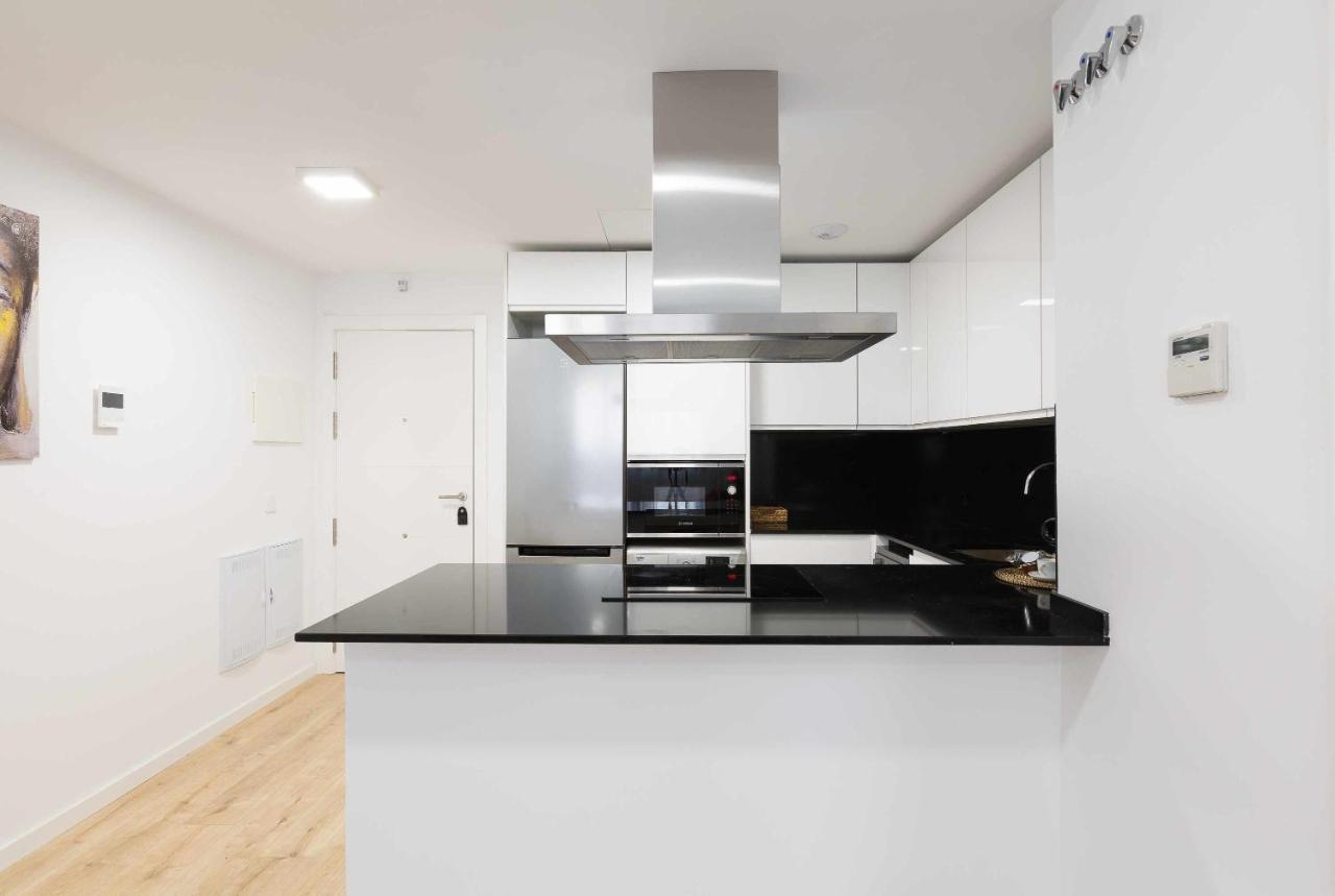 Cosmopolitan Apt & Malaga Beach Экстерьер фото